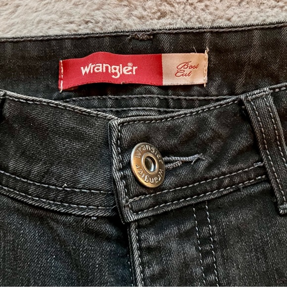 Wranglers, boot cut, size washed off tags but added measurements in the pictures - Picture 3 of 9